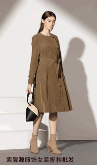 麗莫女裝尾貨折扣批發 優質時尚品牌服裝的實惠之選